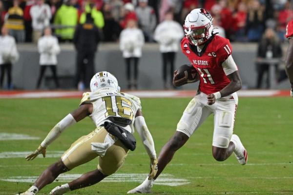 Top 25 roundup: NC State hands No. 8 Georgia Tech first loss of season