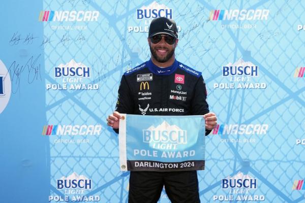 Bubba Wallace captures pole for regular-season finale