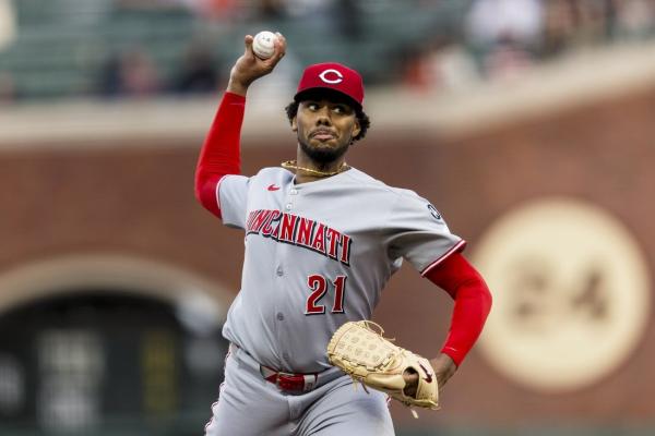 Hunter Greene goes 8 2/3 as Reds end Giants’ streak