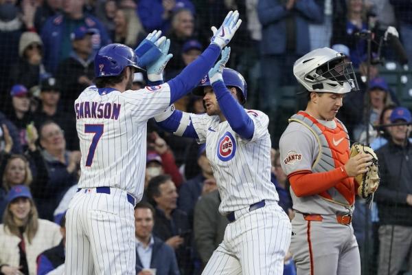 Cubs stay hot by cooling off Giants