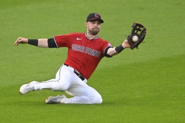 Reports: Royals land OF Lane Thomas on 1-year deal