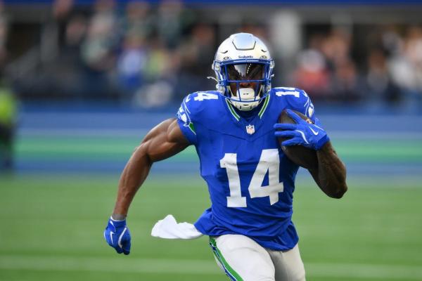 Seahawks WR DK Metcalf (knee) doubtful vs. Bills thumbnail