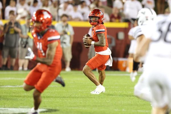 Arizona not afraid to get aggressive against Houston