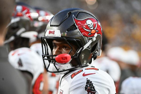 Bucs S Shilo Sanders ejected for throwing punch at Bills player