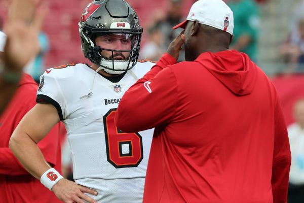 Displaced Bucs pack bags, families, riding out week in New Orleans thumbnail