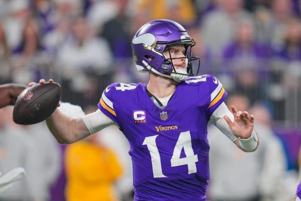 Sam Darnold-led Vikings down Packers for ninth straight win thumbnail