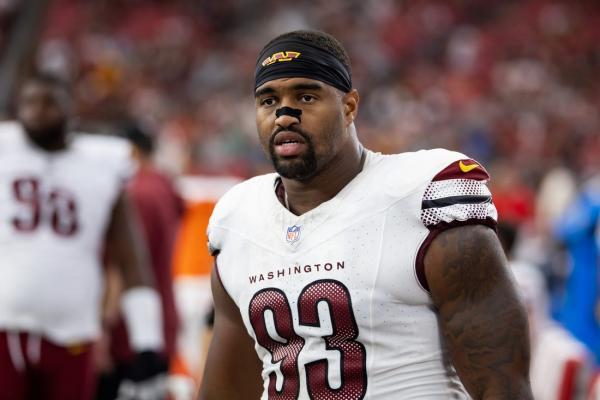 Report: Commanders fear season-ending injury for DT Jonathan Allen thumbnail