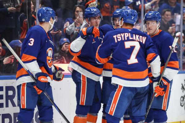 Isles edge Jets, move closer to Eastern wild-card spot