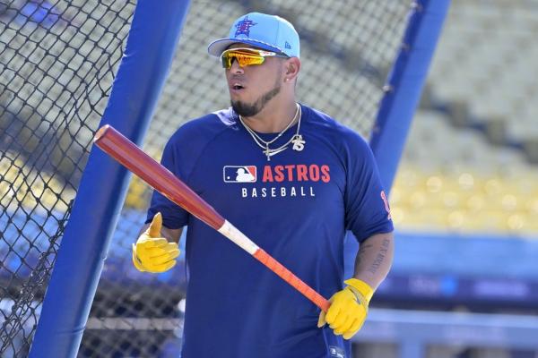 Reports: Astros activating 3B Isaac Paredes from 60-day IL
