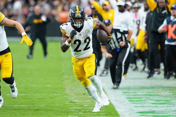 Steelers RB Najee Harris (ribs) misses practice thumbnail