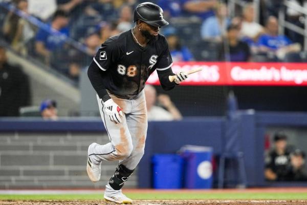 White Sox reinstate OF Luis Robert Jr. (hamstring) from IL