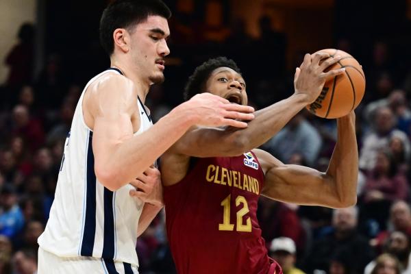 Cavs fend off Grizzlies, stretch win streak to 7