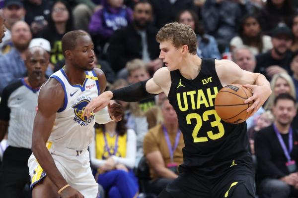 Warriors blast Jazz for second consecutive blowout win