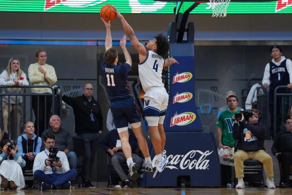 Villanova scores first win in Big 5 play by stifling Penn