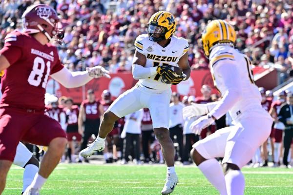 No. 21 Missouri cruises past Massachusetts