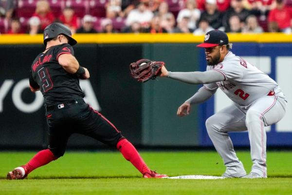 Hunter Greene fans 12 as Reds stop Nationals
