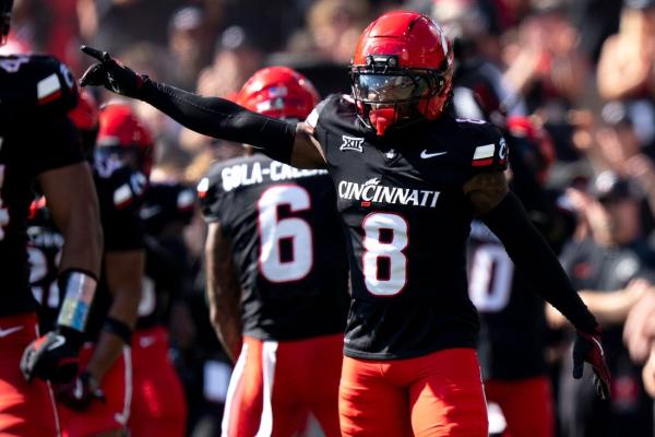 Cincinnati brings dominant offensive line into test vs. UCF