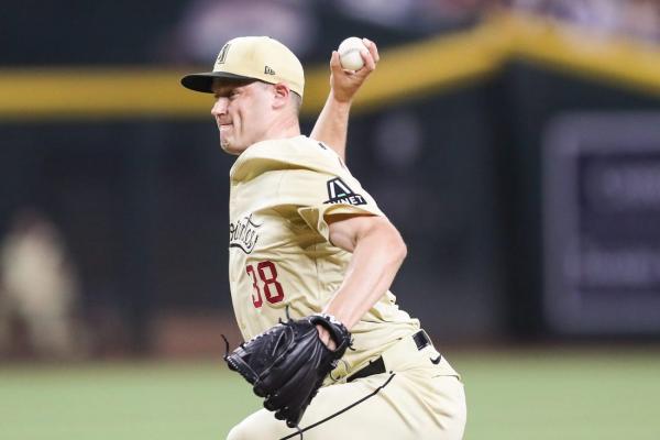 Diamondbacks place RHP Paul Sewald (neck) on 15-day IL thumbnail