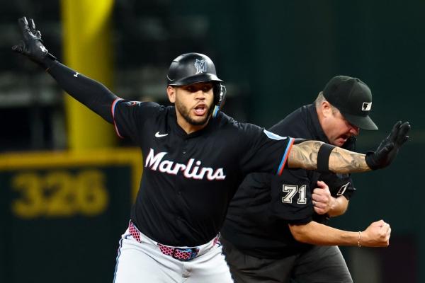 12th-inning uprising sparks Marlins, damages Rangers’ playoff hopes