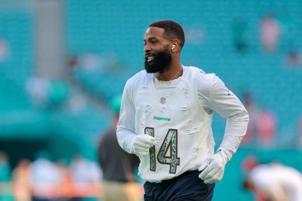 Odell Beckham Jr. dismisses fake retirement report: âNot done yetâ