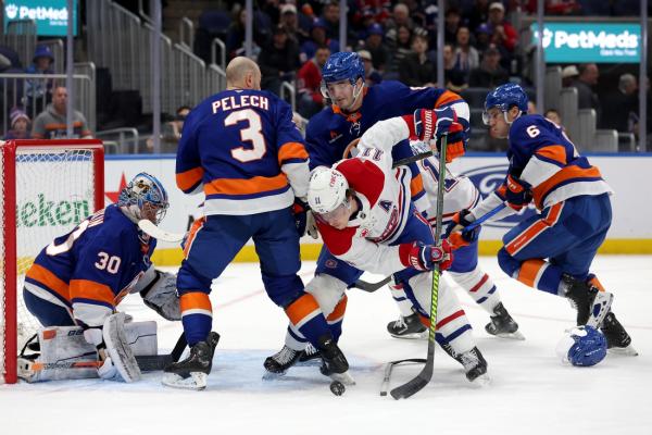 Isles get OT win over Habs in key wild-card showdown