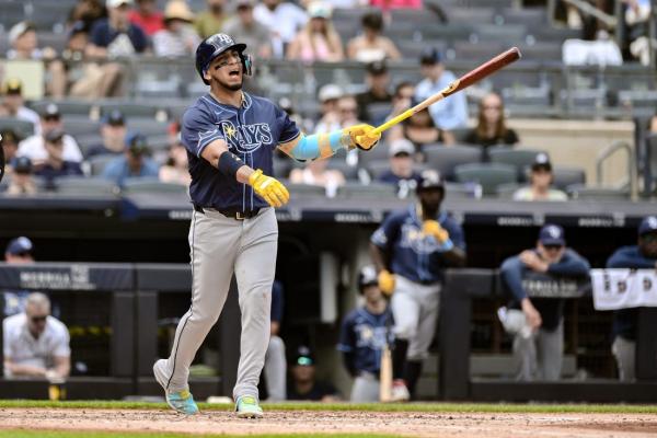 Reports: Cubs obtain Isaac Paredes from Rays for Christopher Morel thumbnail