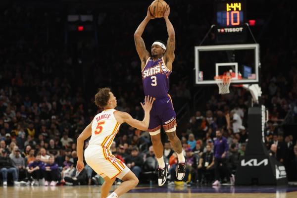 Bradley Beal stars off bench as Suns handle Hawks