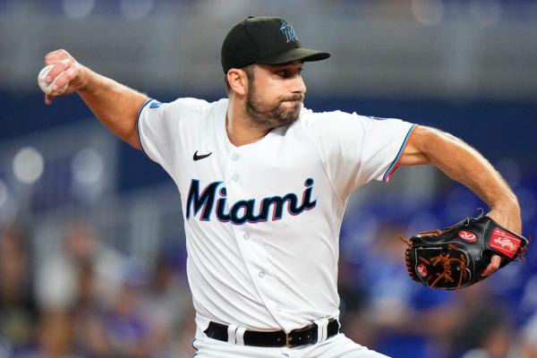 Mariners trade for Marlins reliever JT Chargois thumbnail