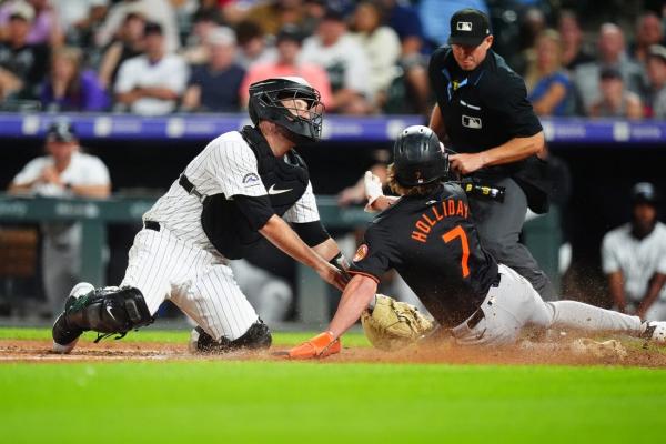 Albert Suarez, Emmanuel Rivera lift O’s past Rockies