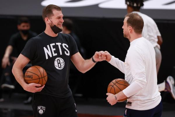 Brazilian-born Tiago Splitter named interim coach of Trail Blazers