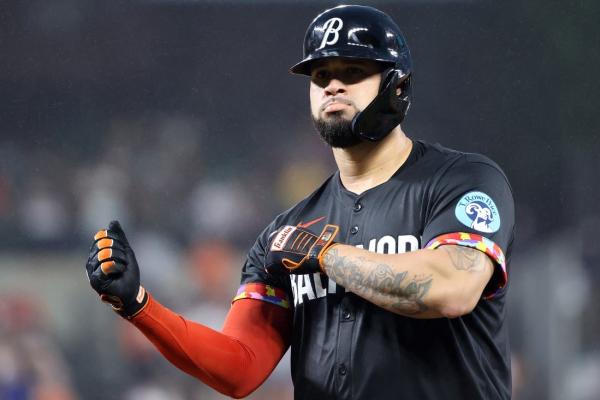 O’s erase six-run deficit and obliterate Rays, 22-8