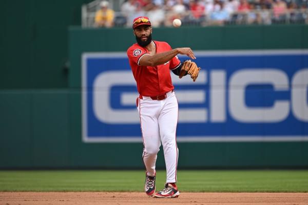 Yankees acquire INF Amed Rosario from Nationals