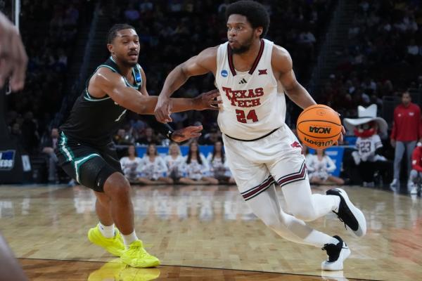 Kerwin Walton hits 8 treys to lead Texas Tech over UNC Wilmington