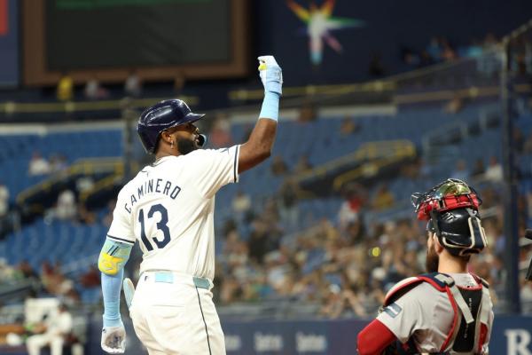 Rays hit three homers in fifth to roll pas Red Sox