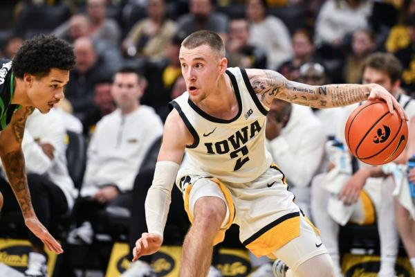 Iowa’s O hopes to stay hot vs. defense-minded Northwestern