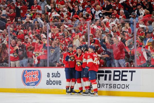 Panthers look to clinch spot in Stanley Cup Final vs. Hurricanes