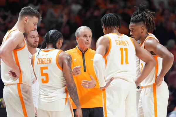 Rick Barnes challenges ‘soft’ Vols to bring fight to South Carolina