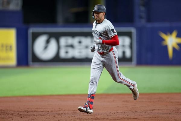 After Trevor Larnach’s early 3-run HR, Twins hang on to beat Rays