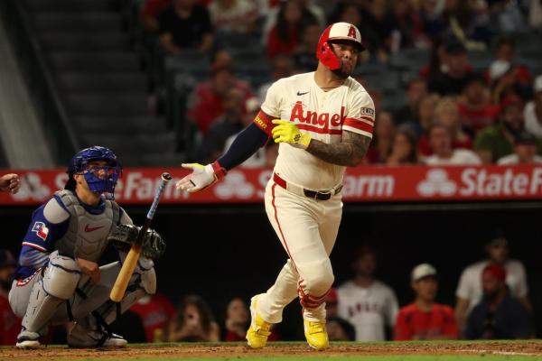Angels’ Yoan Moncada out, taking U.S. citizenship test