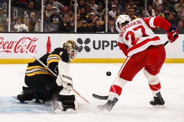 Jeremy Swayman shuts door in shootout as Bruins edge Red Wings
