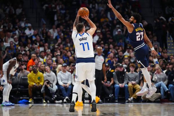 Another triple-double from Nikola Jokic helps Nuggets past Mavs thumbnail