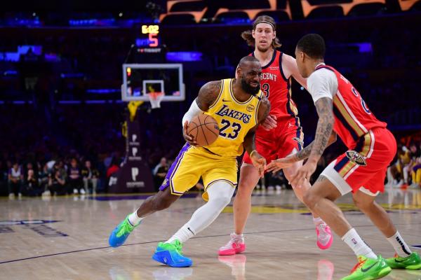 NBA roundup: Lakers win as LeBron James hits milestone