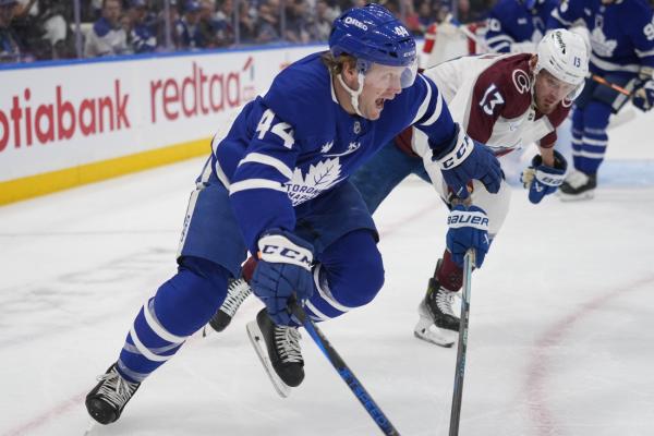 Steven Lorentz, Maple Leafs slide past Avalanche