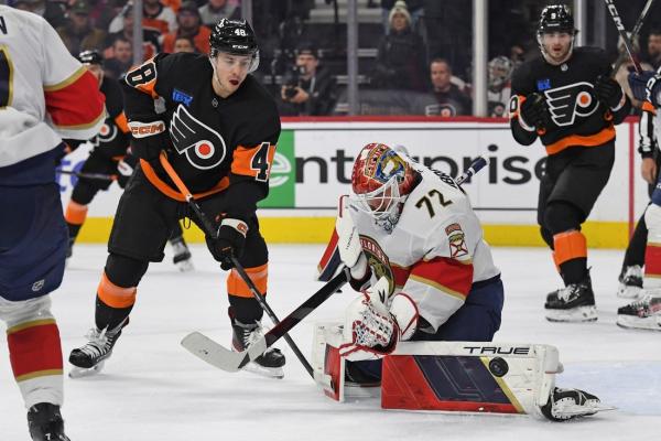 Flyers come from behind to clip Panthers