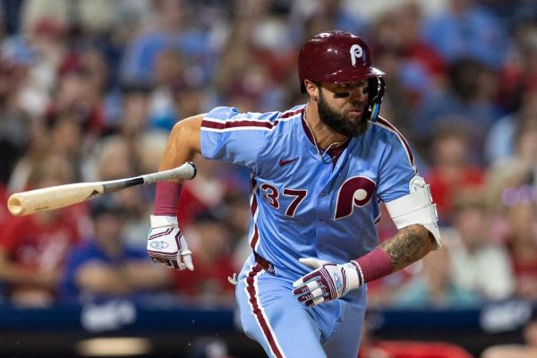 MLB roundup: Phillies rookie hits for cycle thumbnail