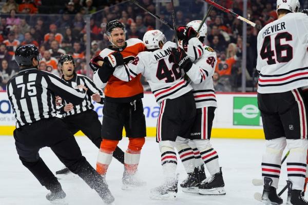 Down two in third, Flyers rally past Blackhawks in OT