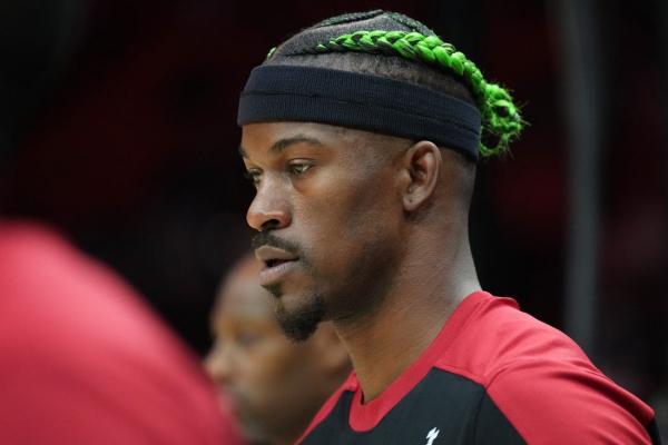 Disgruntled Heat star Jimmy Butler back in action vs. Nuggets thumbnail