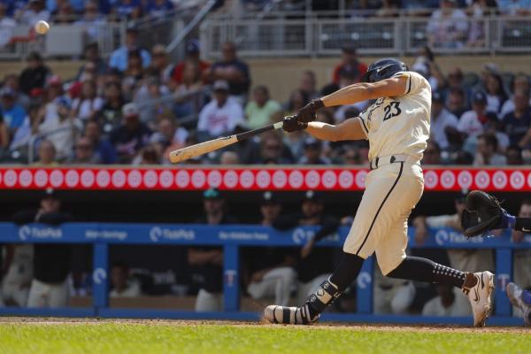 Royce Lewis slugs Twins past Blue Jays