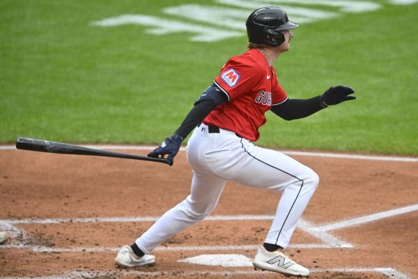 Gabriel Arias has big hit, five Guardians pitchers blank Brewers