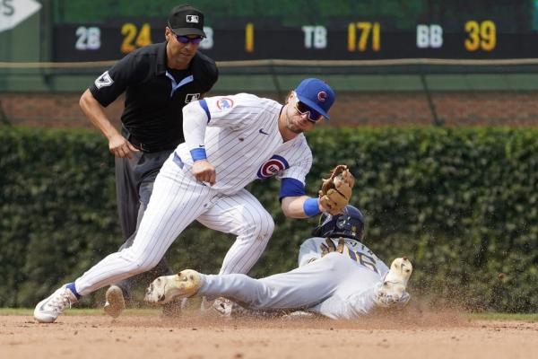 William Contreras helps Brewers stymie Cubs